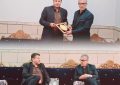 دیدار شهردار ابوحمیظه با معلم خود