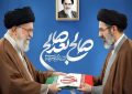 علم از دست علمدار نیوفتد هرگز