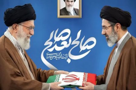 علم از دست علمدار نیوفتد هرگز